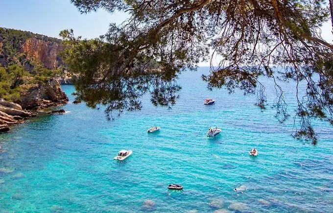 Villa La Ventiliere Pour 12 Personnes Avec Piscine Chauffee, Terrain De Tennis, De Petanque Et Vue Mer Le Beausset